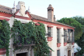 Отель El Palacio de San Benito  Касалья Де Ла Сьерра
